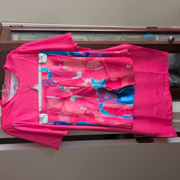 Pink Graphic Queen Shirt & Short Set NWT - Picture 4 of 4